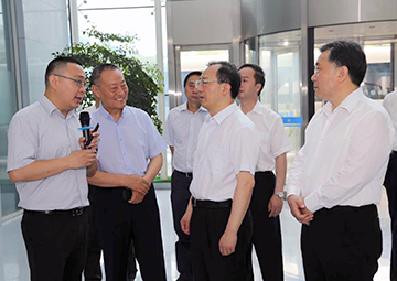 国务委员、国务院秘书长， 时任江苏省委书记吴政隆调研尊时凯龙科技